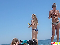 ตูดใหญ่ถูกแอบถ่ายบนชายหาด, กล้องแอบถ่าย