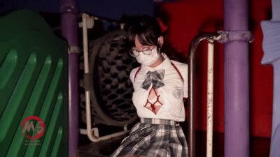 สาวจีนทาสเซ็กส์  ถูกไฟฟ้าช็อต
