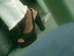 Hot Ebony Feet In Slingback High Heels