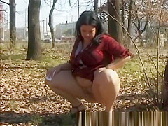 Crazy pee girls