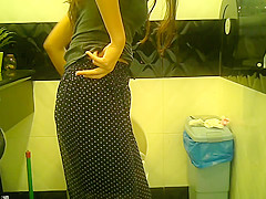 แอบถ่ายห้องน้ำเอเชีย เห็นแล้วอยากเย็ดเธอ