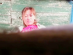 แอบดูหีสาวๆกำลังฉี่ในห้องน้ำ